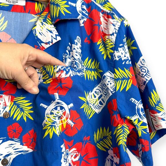 Goonies Dead Man's Isle Sloth Edition First Print Short Sleeve Button Up Mens XL - Picture 5 of 10